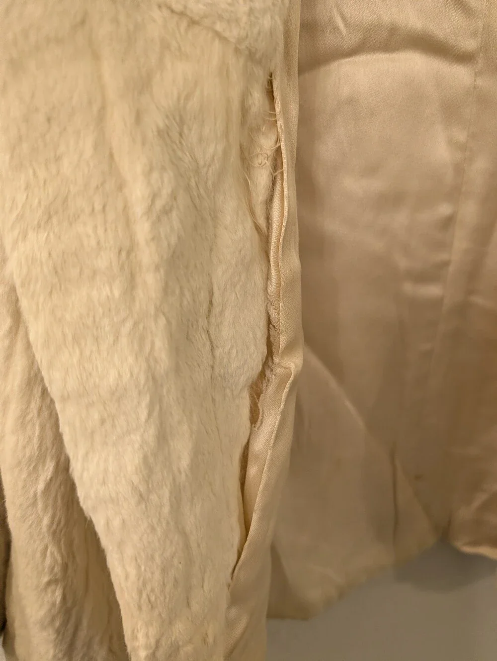 Gorgeous Vintage Rabbit Fur Cropped Jacket Cream Off White Size XSmall/Small
